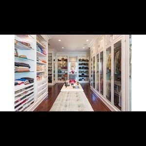 Meet your Posher, Laroche